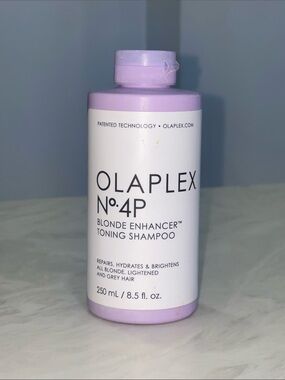 OLAPLEX No.4P Blonde Enhancer Toning Shampoo - 250 ml/ 8.5 fl oz